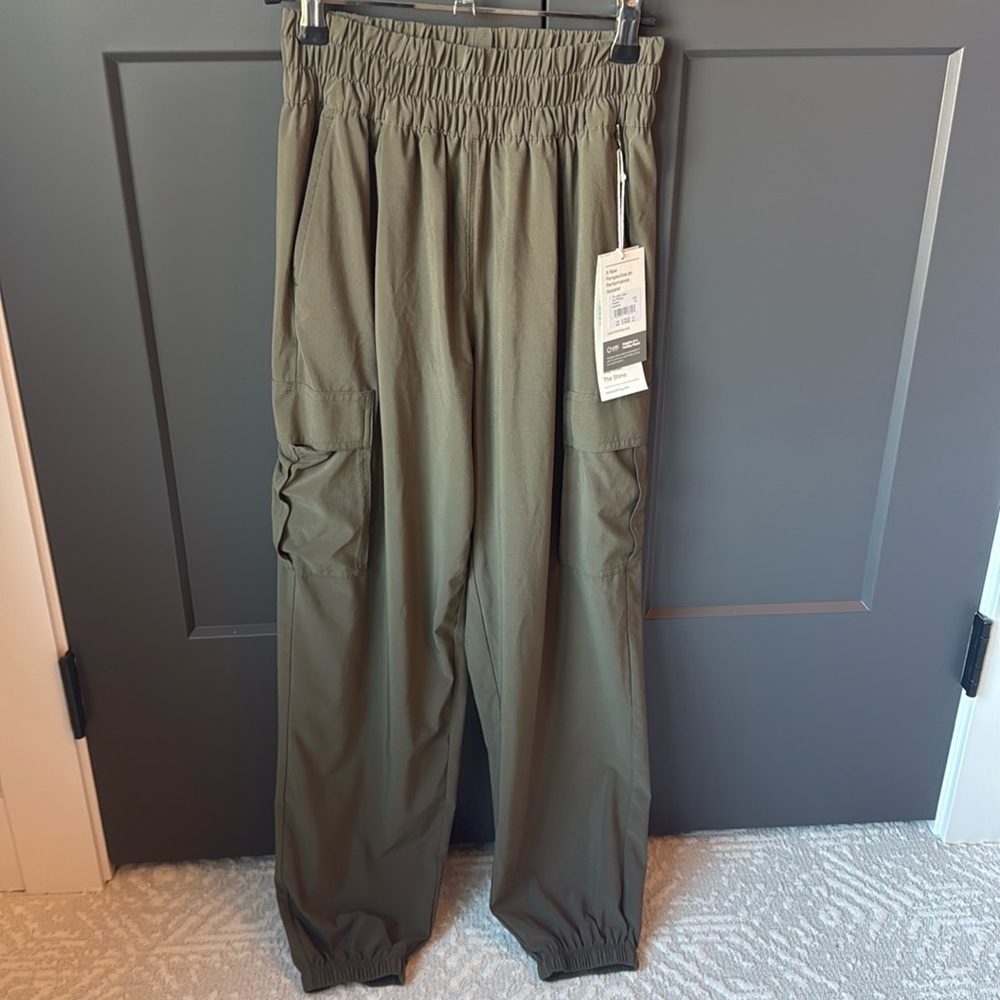 Vuori Villa Cargo Jogger Dark Oregano Olive Green XS $118